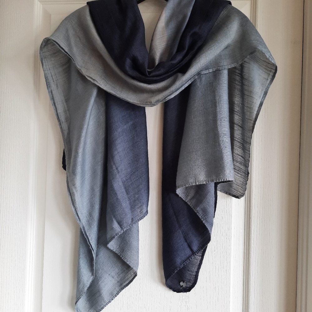 Guess Scarf